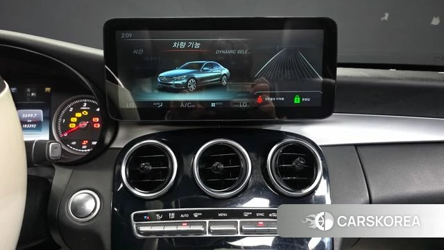 Mercedes-Benz C-Class W205 2018 Белый из Кореи, фото 5