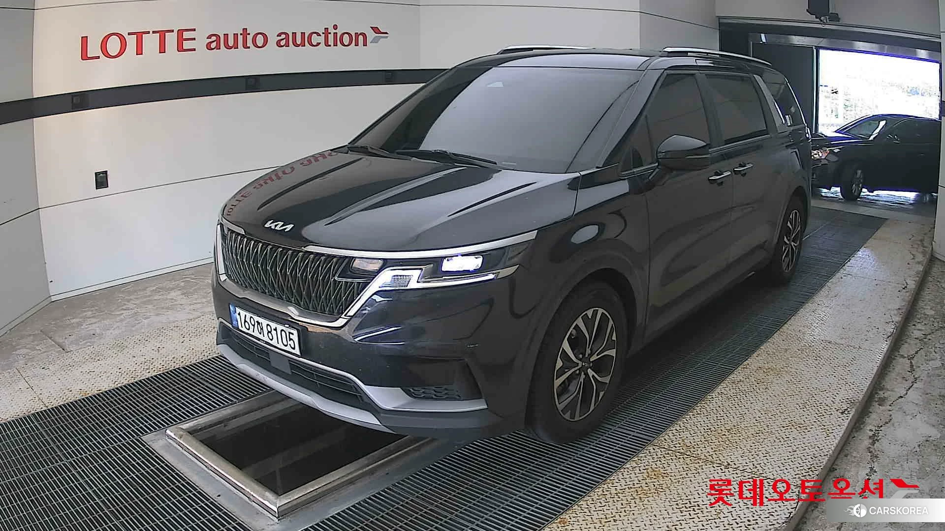 Kia Carnival 2023 Aurora Black Pearl из Кореи, фото 5