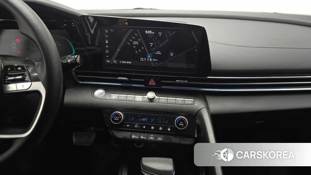 Hyundai The New Avante Hybrid (CN7) 2023 Белый из Кореи, фото 5