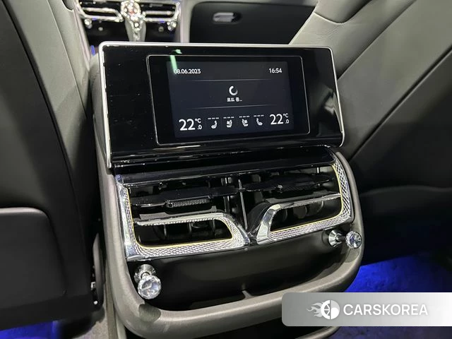 Bentley Flying Spur 3rd Generation 2021 Белый из Кореи, фото 5