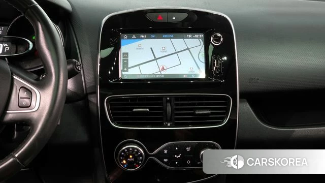 Renault Korea (Samsung) Clio 2018 Красный из Кореи, фото 5