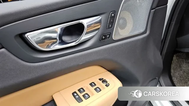 Volvo XC60 second Generation id 2902403 из Кореи 5