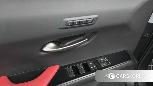 Lexus UX250h 2023 Серый из Кореи, фото 5