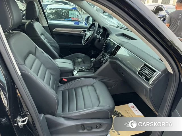 Volkswagen Tourang 2021 Черный из Китая, фото 5