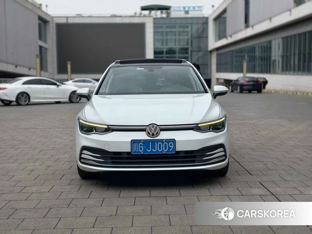 Volkswagen Golf 2022 Белый из Китая, фото 5