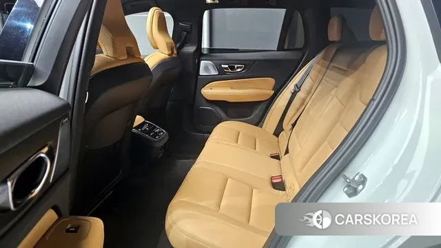 Volvo V60 Cross-Country 2nd Generation 2019 Белый из Кореи, фото 5