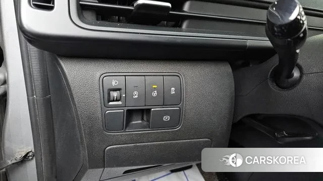 Hyundai Staria 2021 Серебряный из Кореи, фото 5