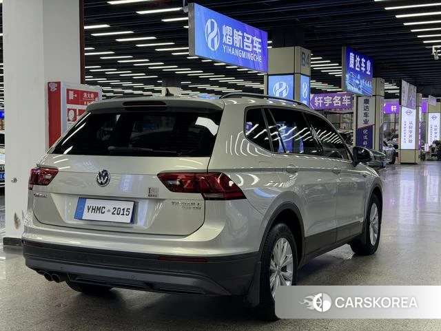 Volkswagen Tiguan L 2018 Серебристо-серый из Китая, фото 5