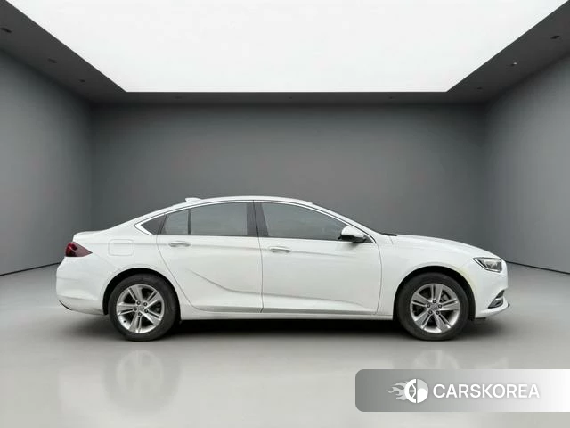 Buick Regal 2018 Белый из Китая, фото 5