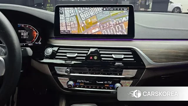 BMW 5 Series (G30) 2020 Белый из Кореи, фото 5