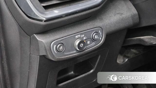 Chevrolet (GM Daewoo) Trailblazer 2021 Белый из Кореи, фото 5
