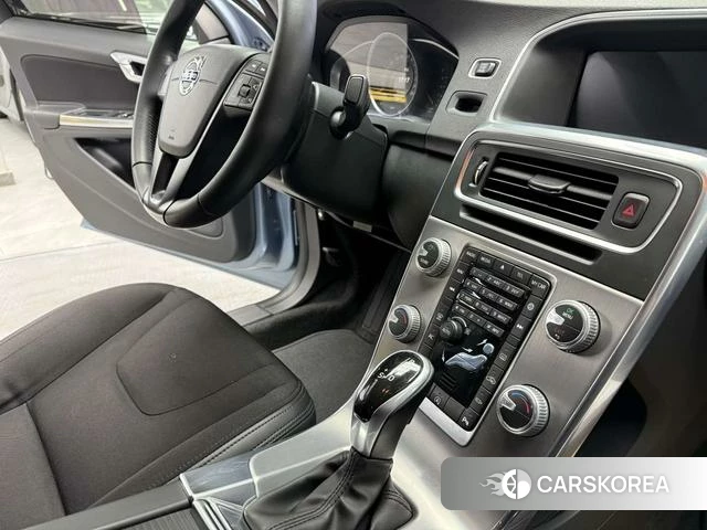 Volvo S60 2020 Синий из Китая, фото 5