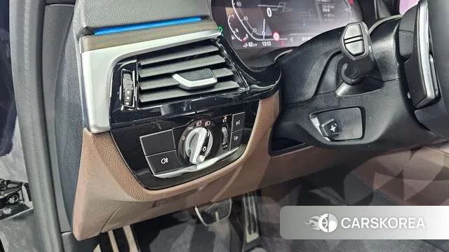 BMW 5 Series (G30) 2021 Синий из Кореи, фото 5