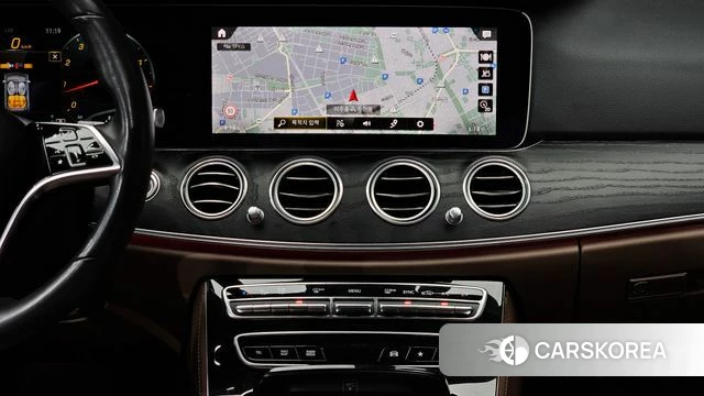 Mercedes-Benz E-Class W213 2022 Белый из Кореи, фото 5