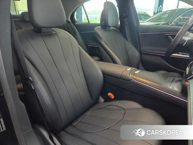 Mercedes-Benz E-Class W214 2025 Черный из Кореи, фото 5