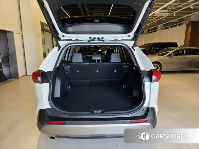 Toyota RAV4 5th Generation 2025 Белый из Кореи, фото 5