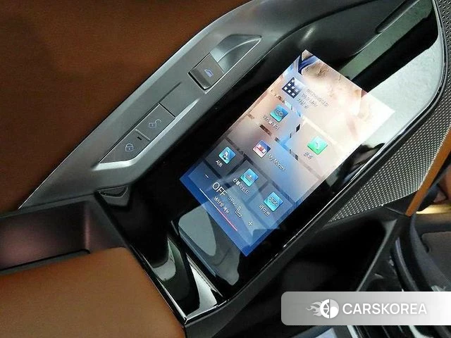 BMW 7 Series (G70) 2024 Черный из Кореи, фото 5