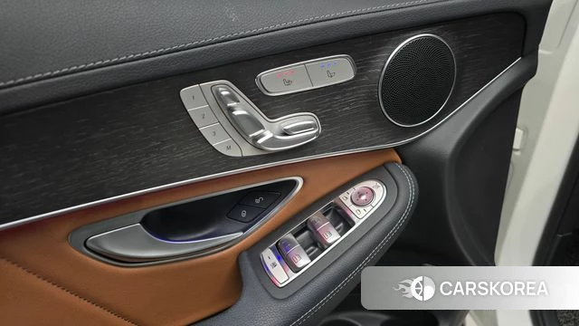 Mercedes-Benz GLC-Class X253 2022 Белый из Кореи, фото 5
