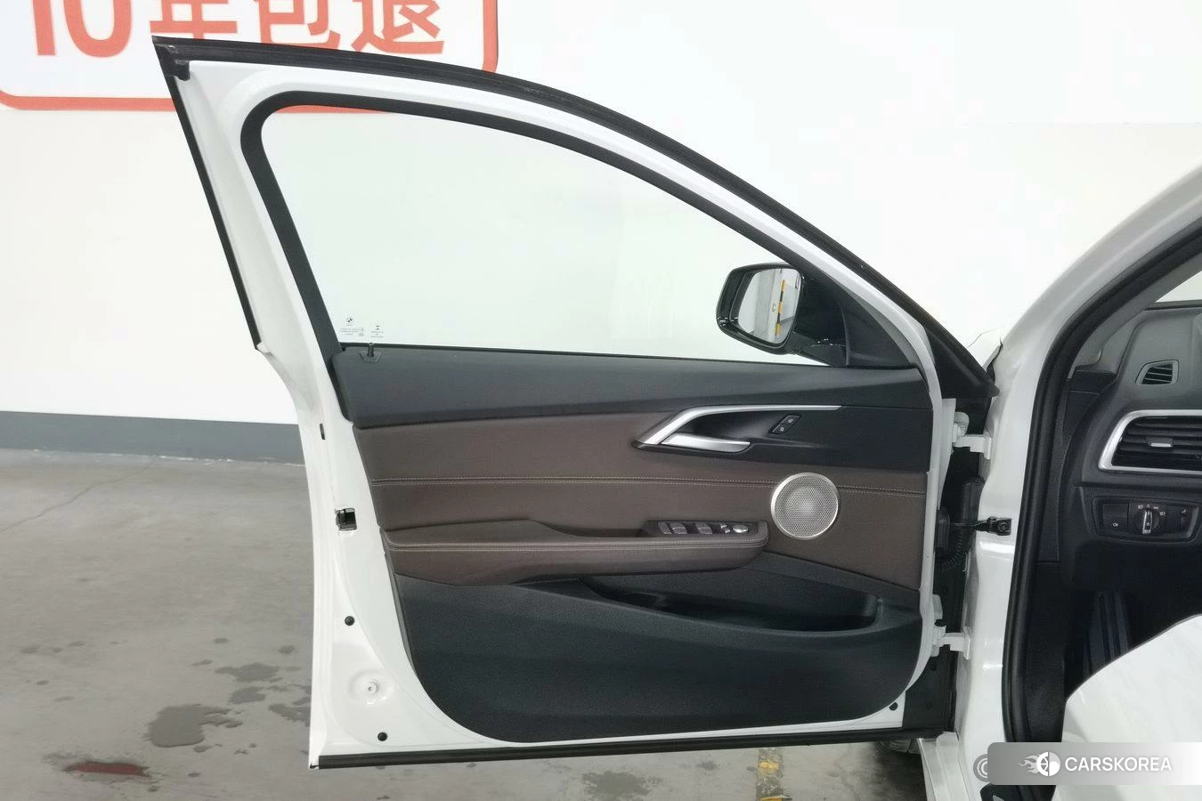 BMW 1 series 2020 Белый из Китая, фото 5