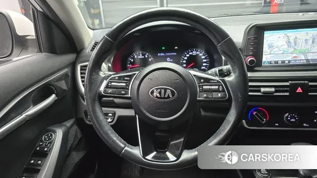 Kia Seltos 2021 Белый из Кореи, фото 5
