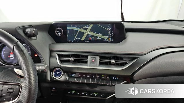 Lexus UX250h 2021 Белый из Кореи, фото 5