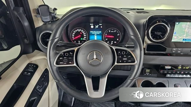 Mercedes-Benz Sprinter 2023 Черный из Кореи, фото 5