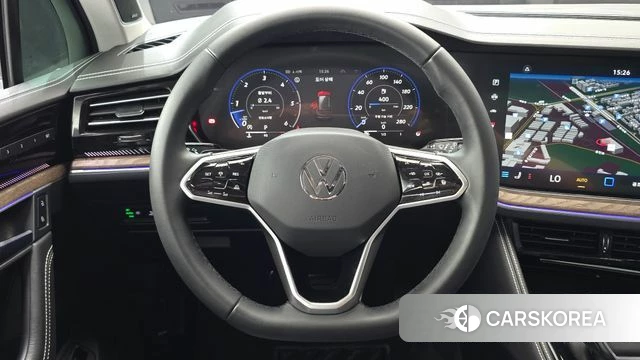 Volkswagen Touareg 3rd generation 2024 Черный из Кореи, фото 5