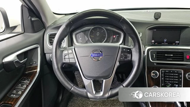 Volvo S60 2018 Белый из Кореи, фото 5
