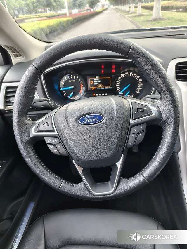 Ford Mondeo 2021 Белый из Китая, фото 5