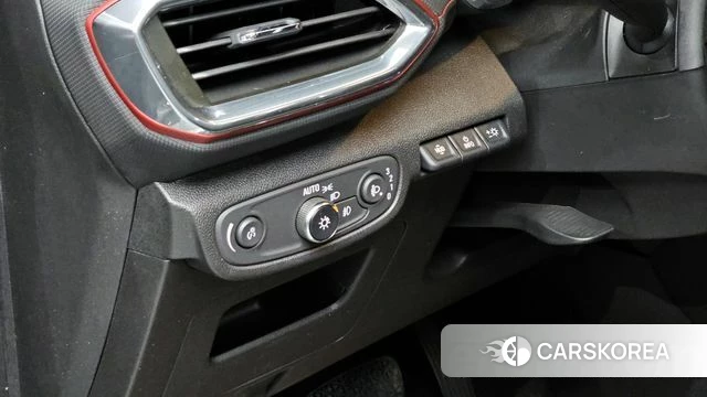 Chevrolet (GM Daewoo) Trailblazer 2022 Серебряный из Кореи, фото 5