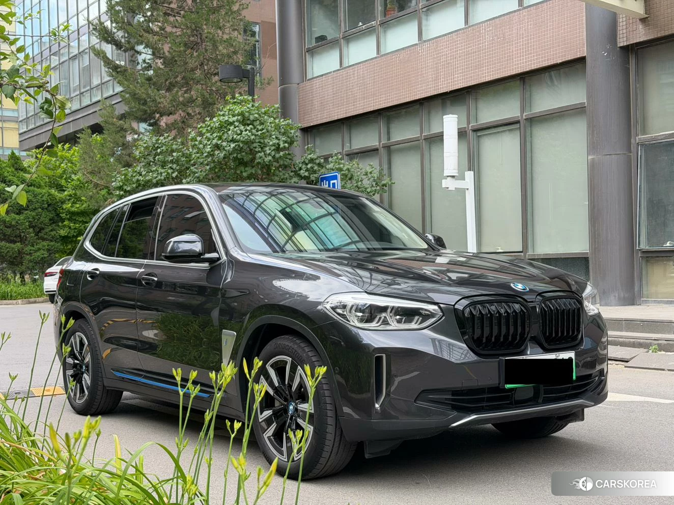 BMW iX3 2020 Темно-серый из Китая, фото 5