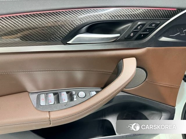 BMW X4 (G02) 2024 Белый из Кореи, фото 5