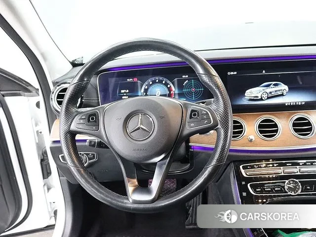 Mercedes-Benz E-Class W213 2018 Белый из Кореи, фото 5