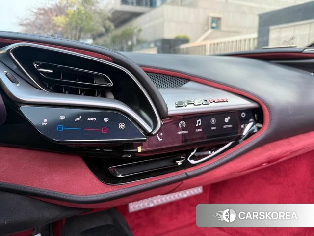 Ferrari SF90 Spider 2023 Белый из Кореи, фото 5