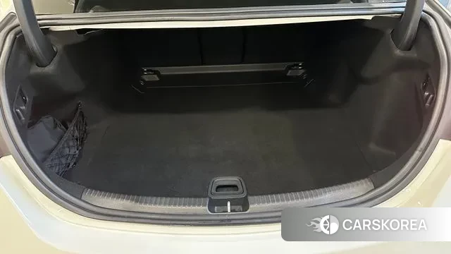 Mercedes-Benz C-Class W206 2023 Белый из Кореи, фото 5