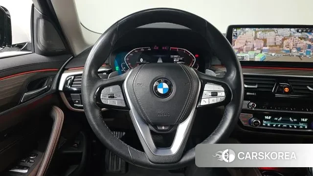 BMW 5 Series (G30) 2020 Белый из Кореи, фото 5