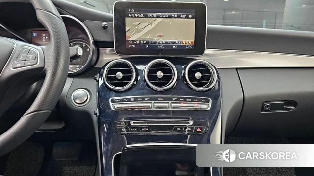 Mercedes-Benz C-Class W205 2018 Белый из Кореи, фото 5