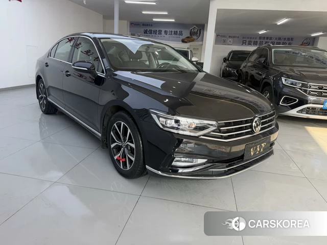 Volkswagen Magotan 2023 Черный из Китая, фото 5