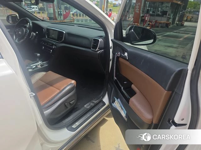 Kia Sportage The Bold 2018 Белый из Кореи, фото 5