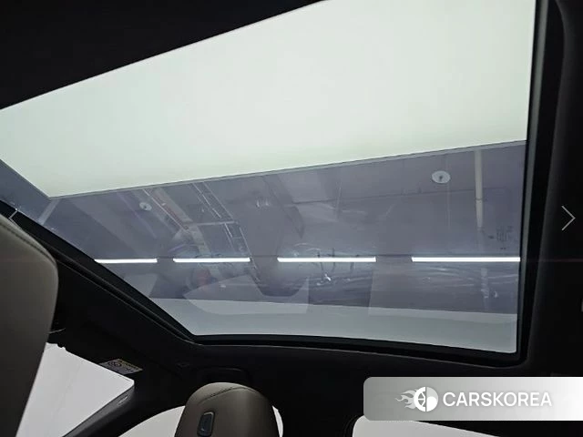 BMW 5 Series (G60) 2024 Светло-серебряный цвет из Кореи, фото 5