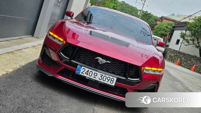 Ford Mustang 7th Generation 2025 Красный из Кореи, фото 5