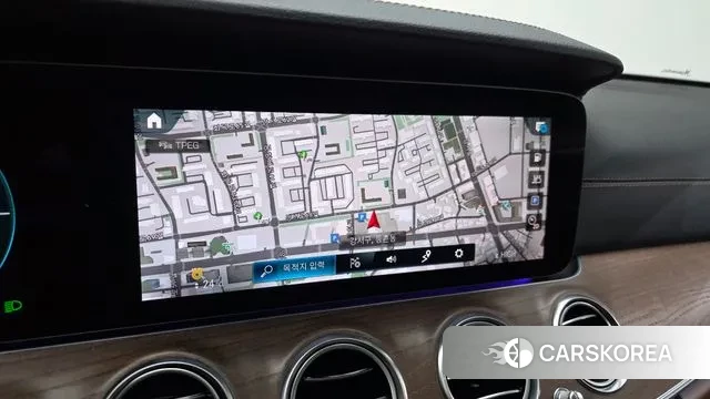 Mercedes-Benz E-Class W213 2023 Белый из Кореи, фото 5