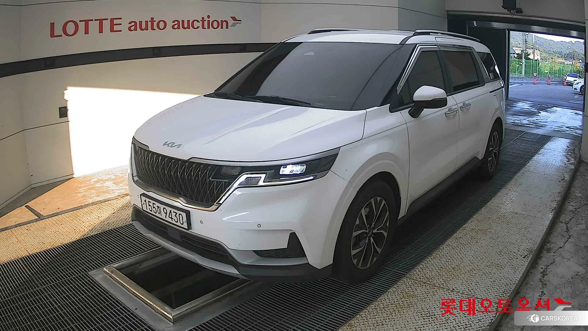 Kia Carnival 2022 Snow White Pearl (optional) из Кореи, фото 5