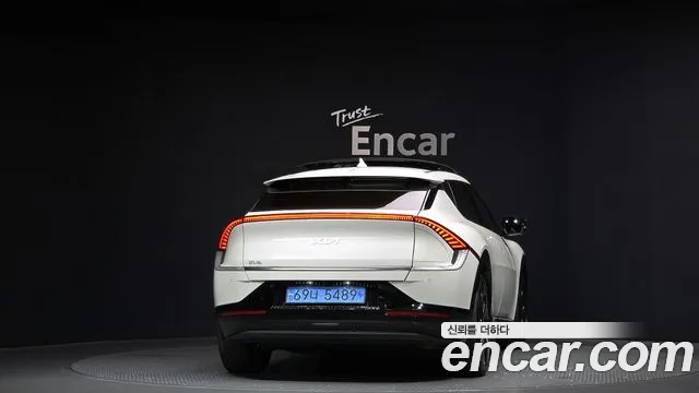 Kia EV6 2023 Белый из Кореи, фото 5