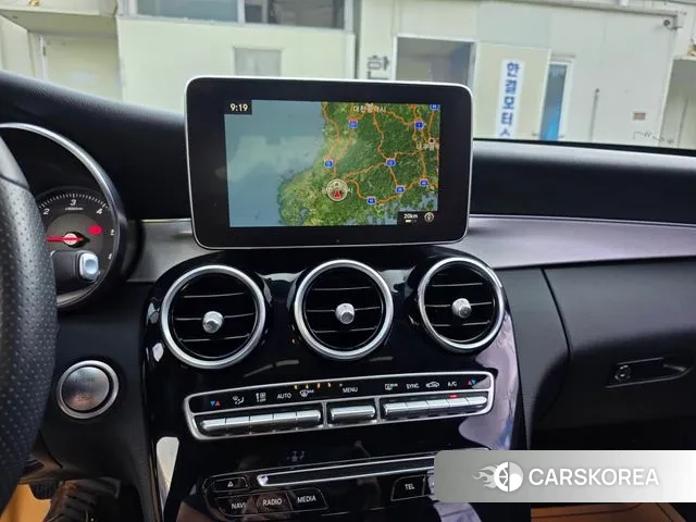 Mercedes-Benz C-Class W205 2018 Белый из Кореи, фото 5