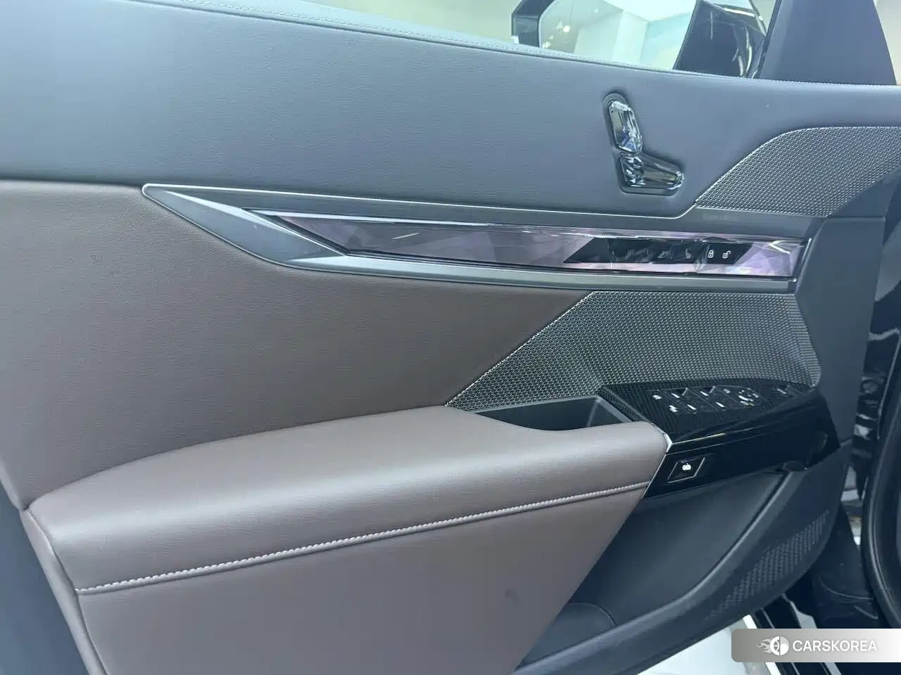 BMW 7 series 2025 Черный из Китая, фото 5