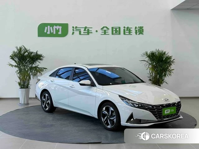 Hyundai Elantra 2023 Белый из Китая, фото 5