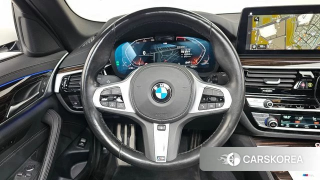 BMW 5 Series (G30) 2021 Белый из Кореи, фото 5