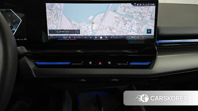 BMW 5 Series (G60) 2024 Черный из Кореи, фото 5