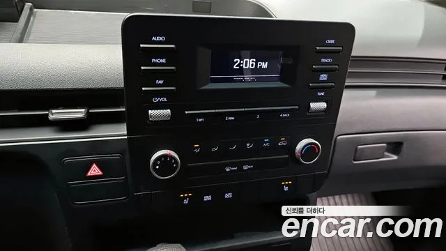 Hyundai Staria 2022 Белый из Кореи, фото 5